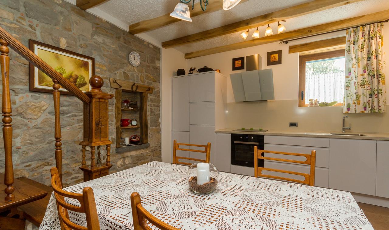 Гостевой дом Istrian Boutique House Ida Изола Экстерьер фото